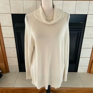 NWT Alashan 100% Cashmere Turtleneck, Ivory, Women’s One Size